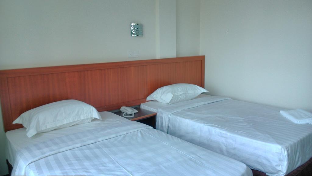 101 Hotel Miri Habitación foto