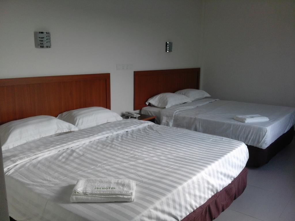 101 Hotel Miri Habitación foto
